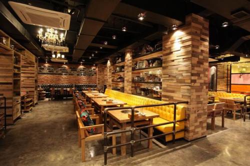 150㎡火鍋店，考慮復古風